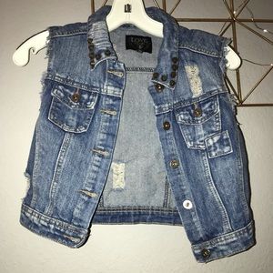 🎸JEAN VEST WITH STUDS🎸
